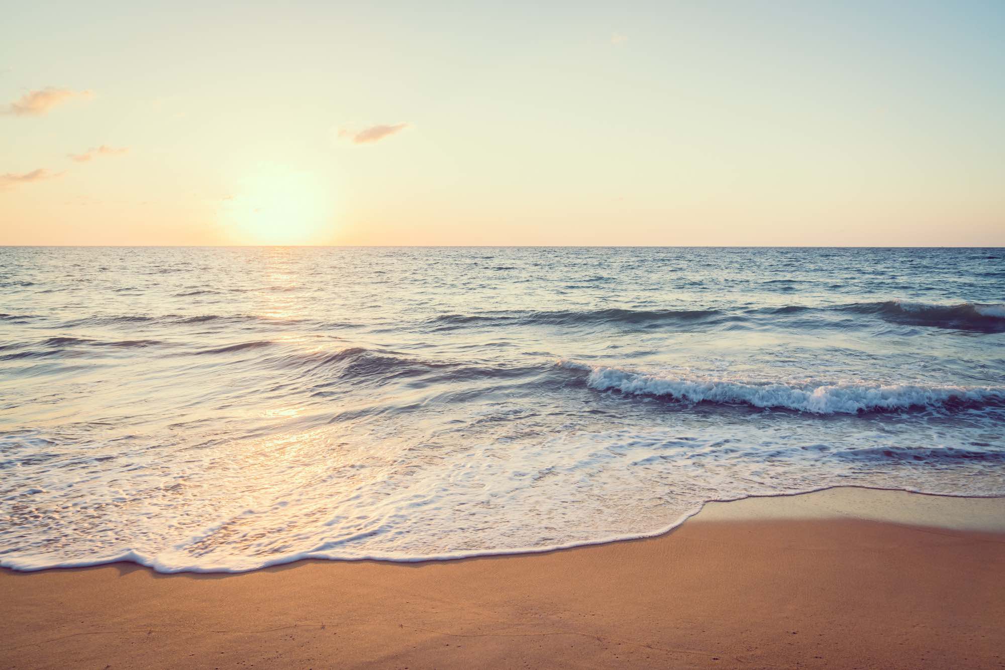 DEVINUS spirituele reis Ibiza - zonsondergang met zee en strand